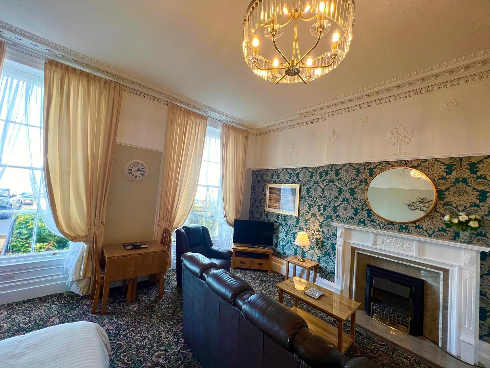 Eden Vale Ground Floor Sea View Apartment 모아캠비 외부 사진